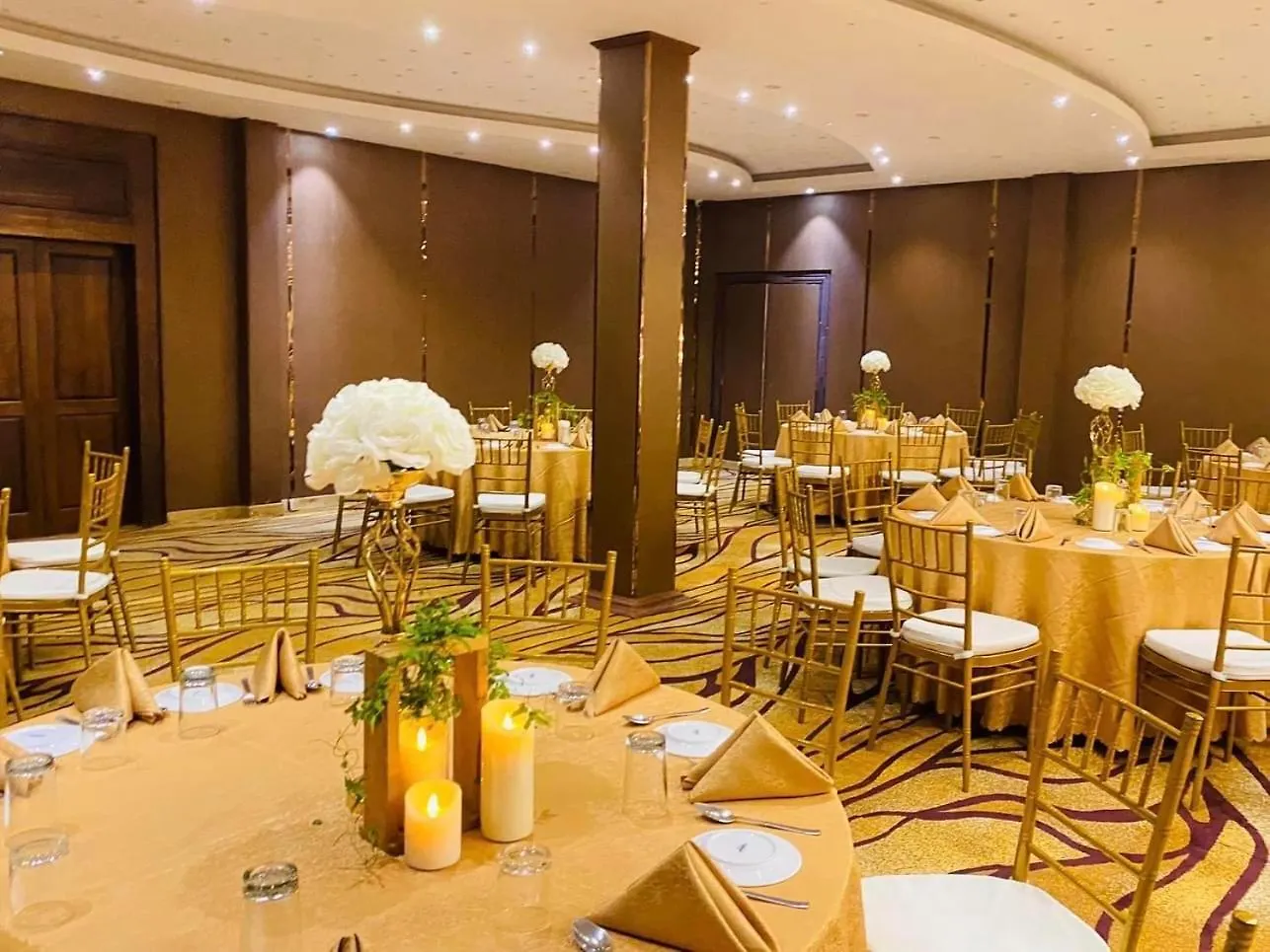 Maple Leaf Hotel Negombo 3*,